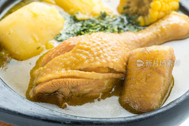 哥伦比亚鸡汤（Sancocho de Gallina）